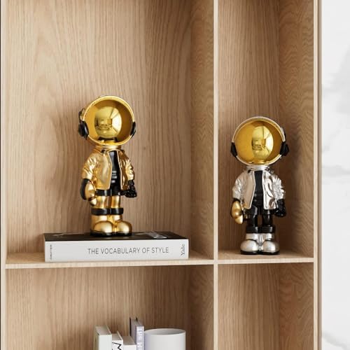 EZ4ENCE Figurine Statue Astronaut Sculpture Spaceman Decor