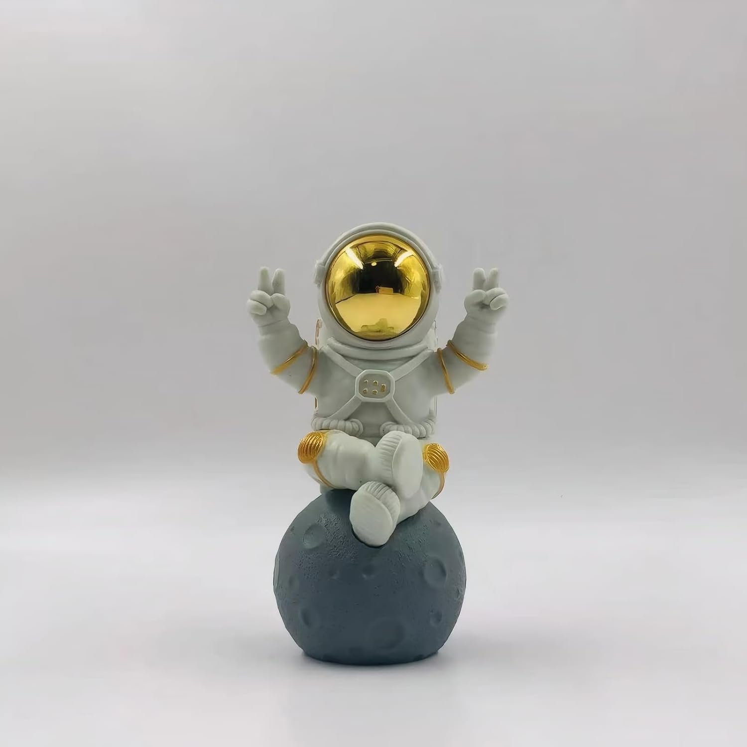 BUBUHSHM Gold White Astronaut Statue Decor