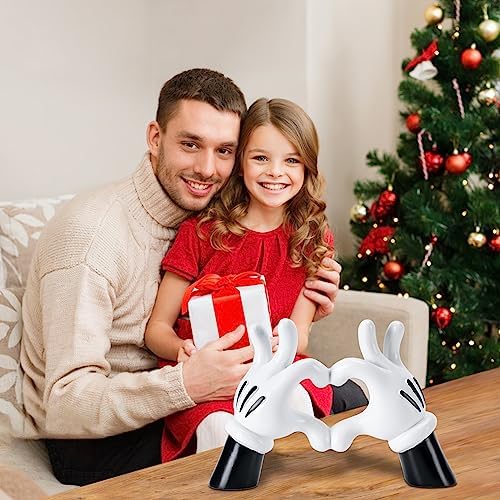 FelyHos Cartoon Heart Hands Resin Statue Modern Home Decor
