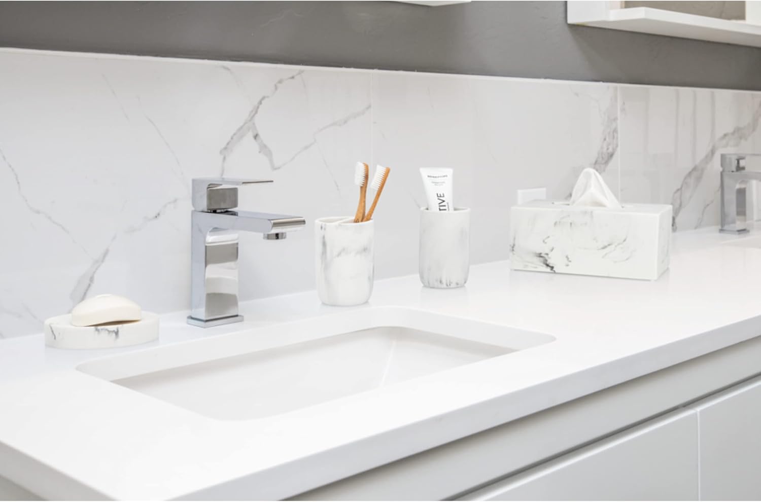 Essentra Home Blanc White Tumbler Bathroom Holder