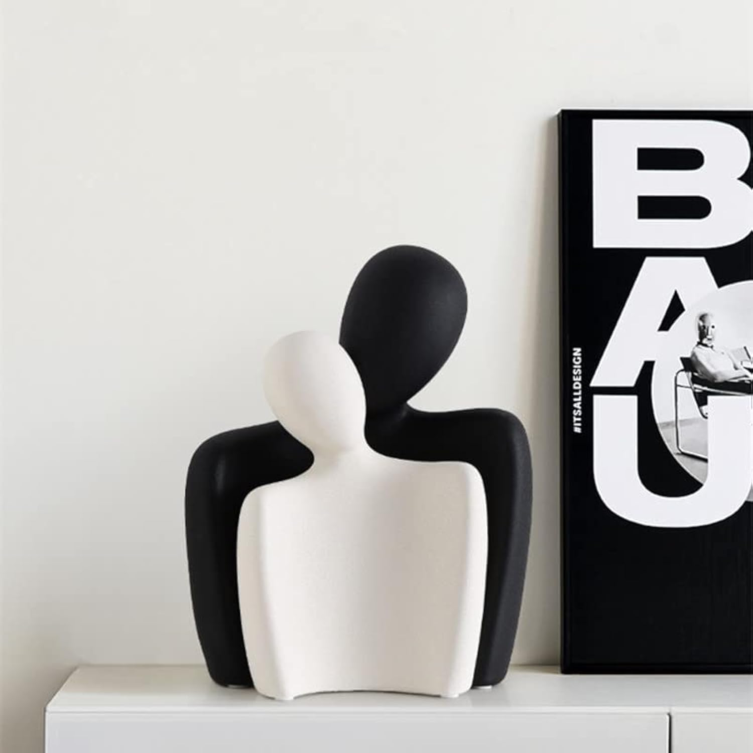 Ceramic Couple Statues - Modern Hugging Figurines for Home Decor