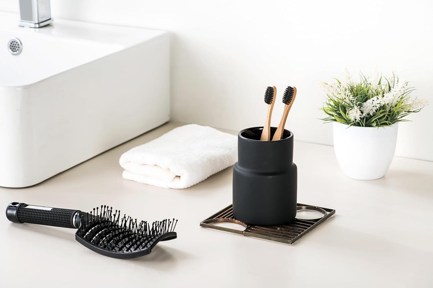 Modern Matte Ceramic Toothbrush Holder Black