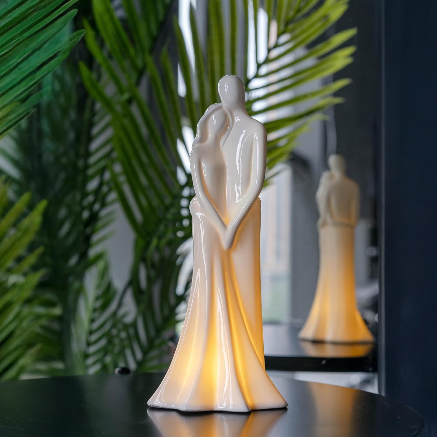 Hugging Couple Sculpture with LED Light 3PCS LR44 Batteries Included Romantic Home Decor for Couples