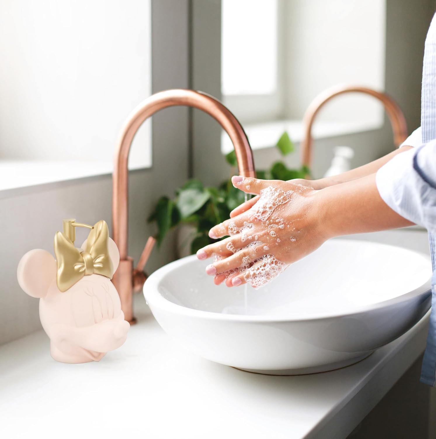Jay Franco Disney Minnie Mouse Soap Dispenser - Pink Resin Lotion Pump