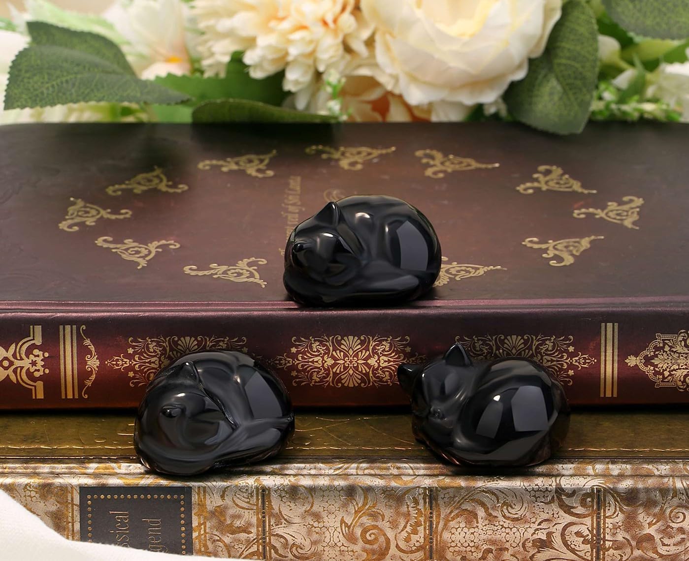 LAIDANLA Black Obsidian Sleeping Cat Statue Decor 1