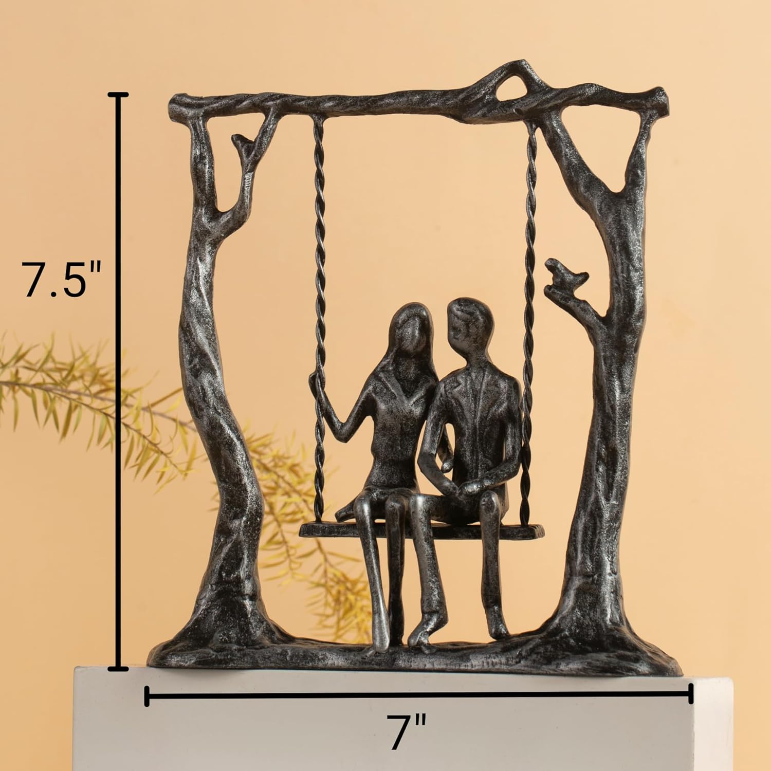 6th Anniversary Iron Sculpture Romantic Couple Statue for Her