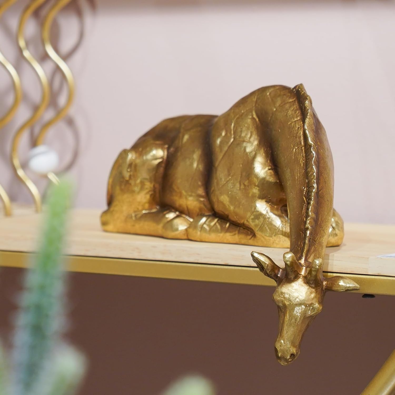 Braxio Golden Giraffe Home Decor Statue