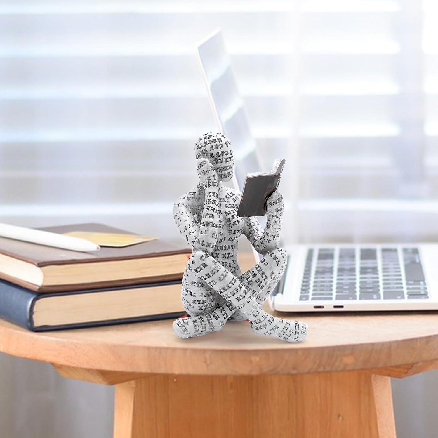 Abstract Thinker Bookshelf Decor Statue by Inheming