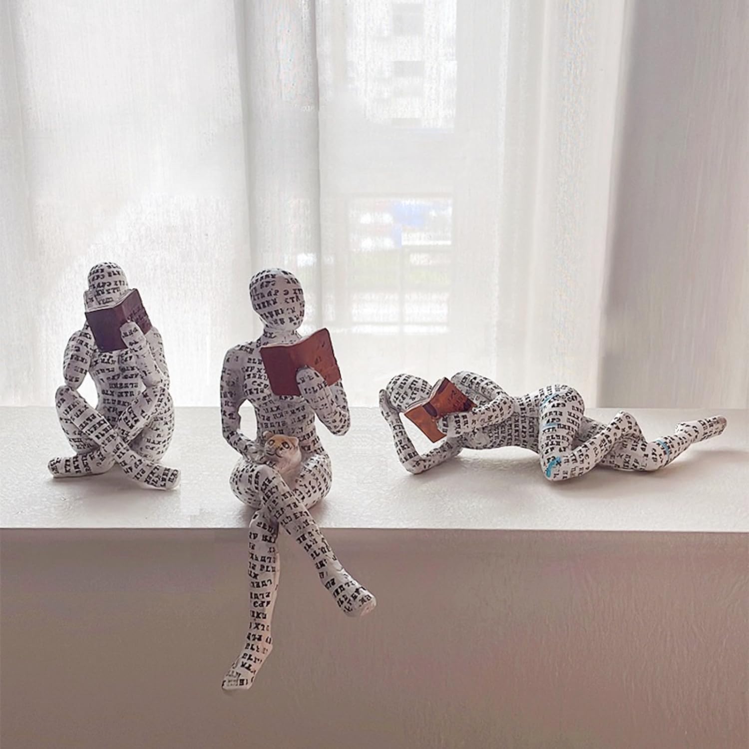 Abstract Thinker Bookshelf Decor Statue by Inheming