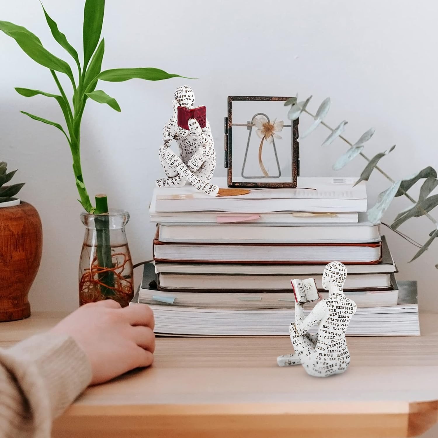 puthiac Modern Bookshelf Decor Sculpture 1