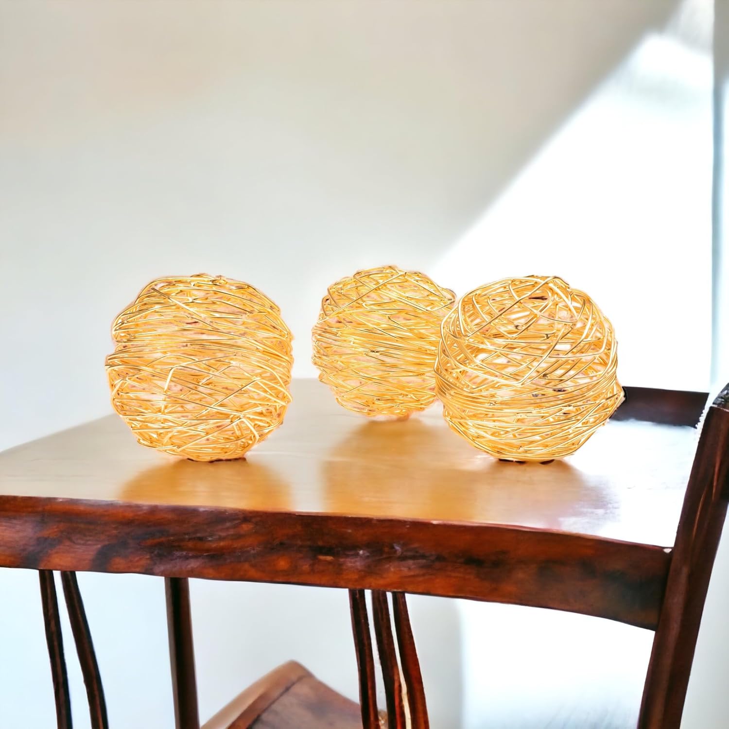 CLEENTABLE 3-Piece Gold Metal Decorative Spheres