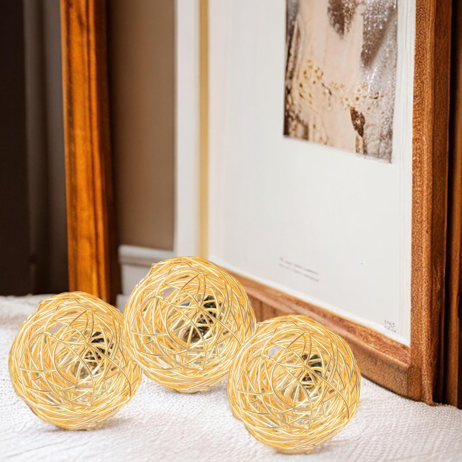 CLEENTABLE 3-Piece Gold Metal Decorative Spheres